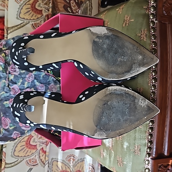 Betsey Johnson Polkadot Pumps - Picture 12 of 12